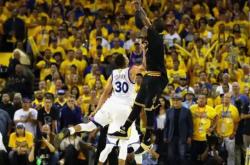 开云体育官网-欧洲球员在NBA赛场迎来突破性时刻