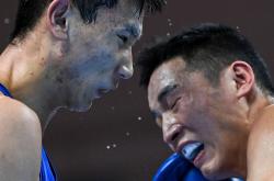 开云APP-场面火爆！拳击观众席沸腾不已