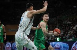 开云体育入口-四川队鏖战辽宁队，张镇麟高光表现