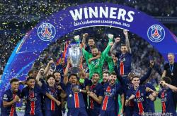 开云平台-巴西碾压巴黎，萨拉赫扛起全队