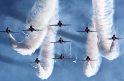 -霍勒迪关键先生显威，篮网争冠战险胜国王巩固季后赛希望