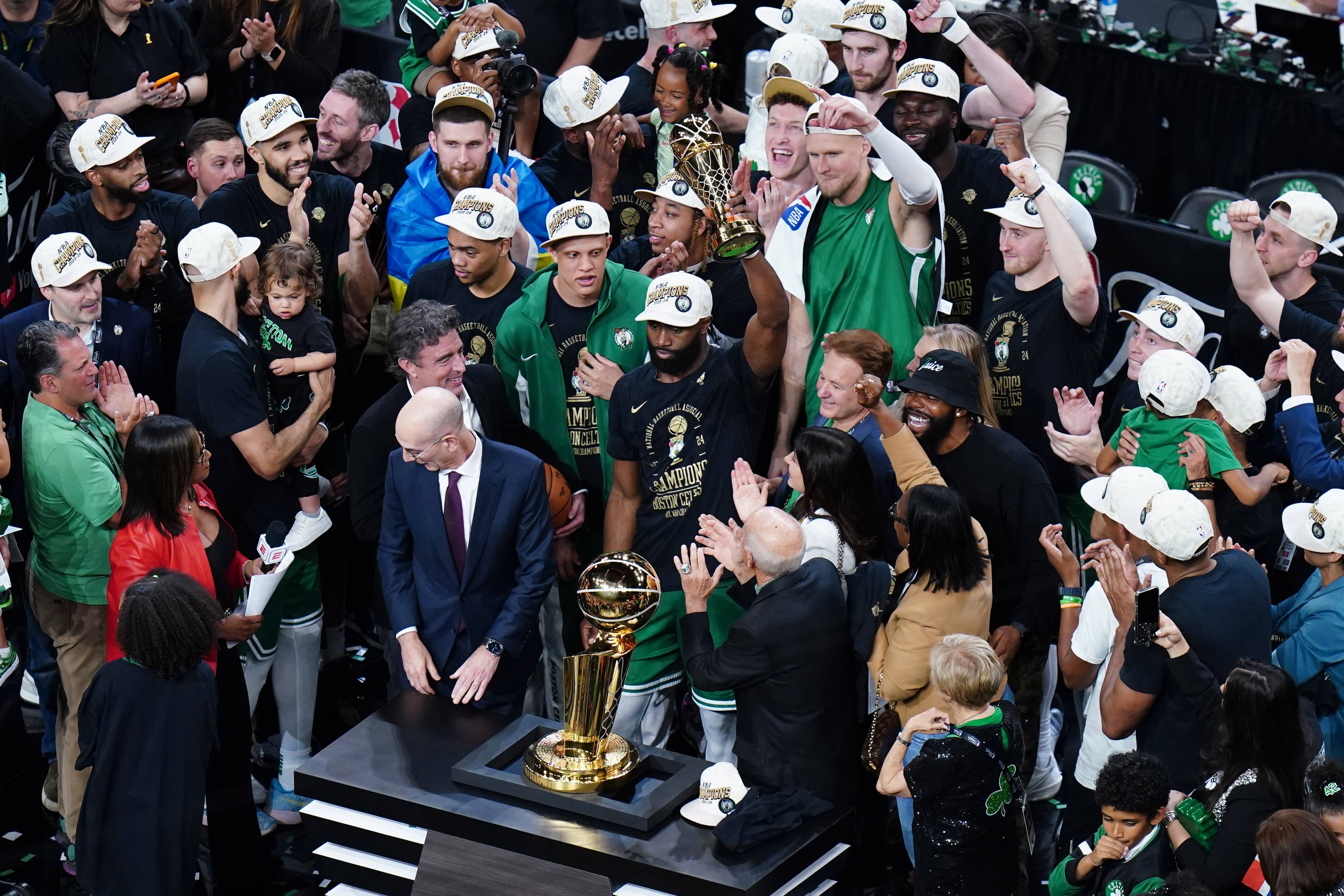 关于今日NBA：凯尔特人夺冠英格兰，排名变化的信息