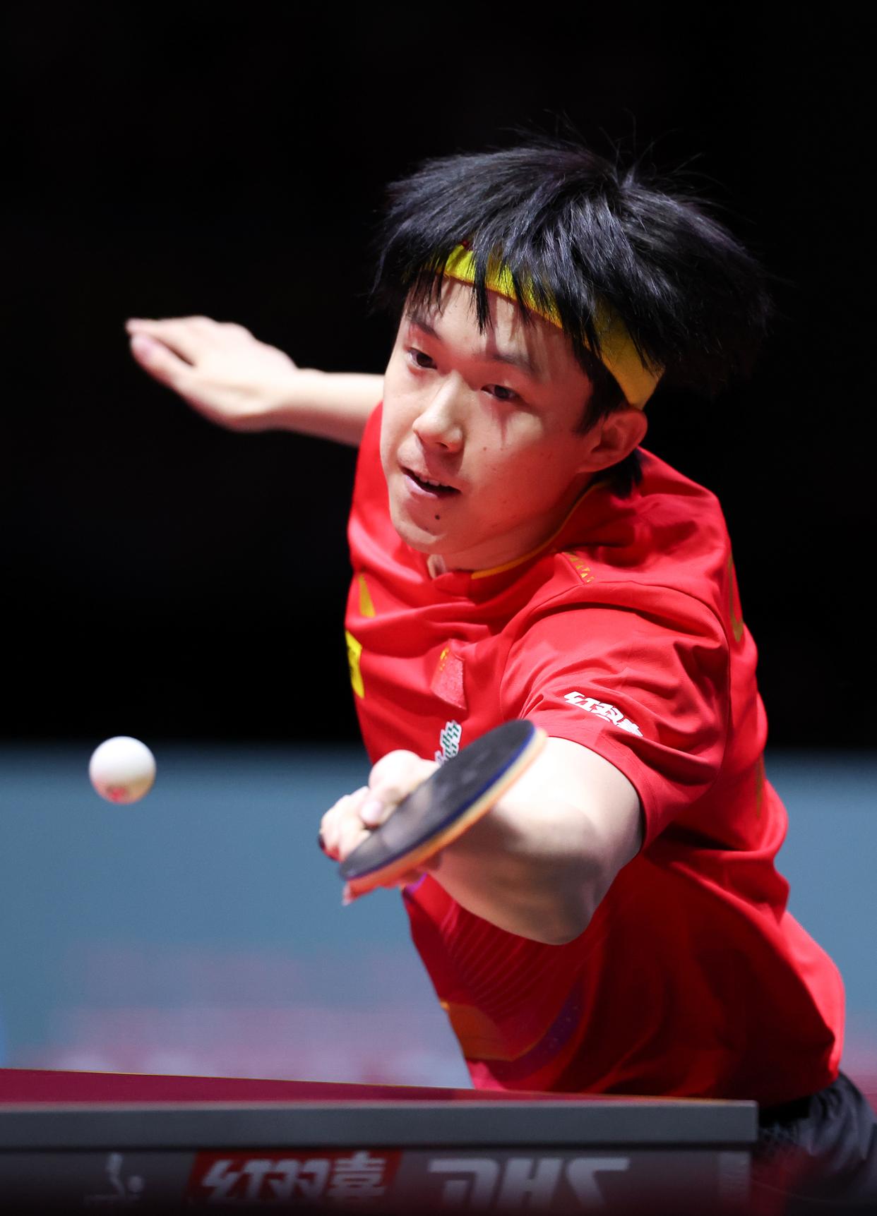 乒乓球选手刷新世界纪录,震撼全场 乒乓球选手刷新世界纪录,震撼全场