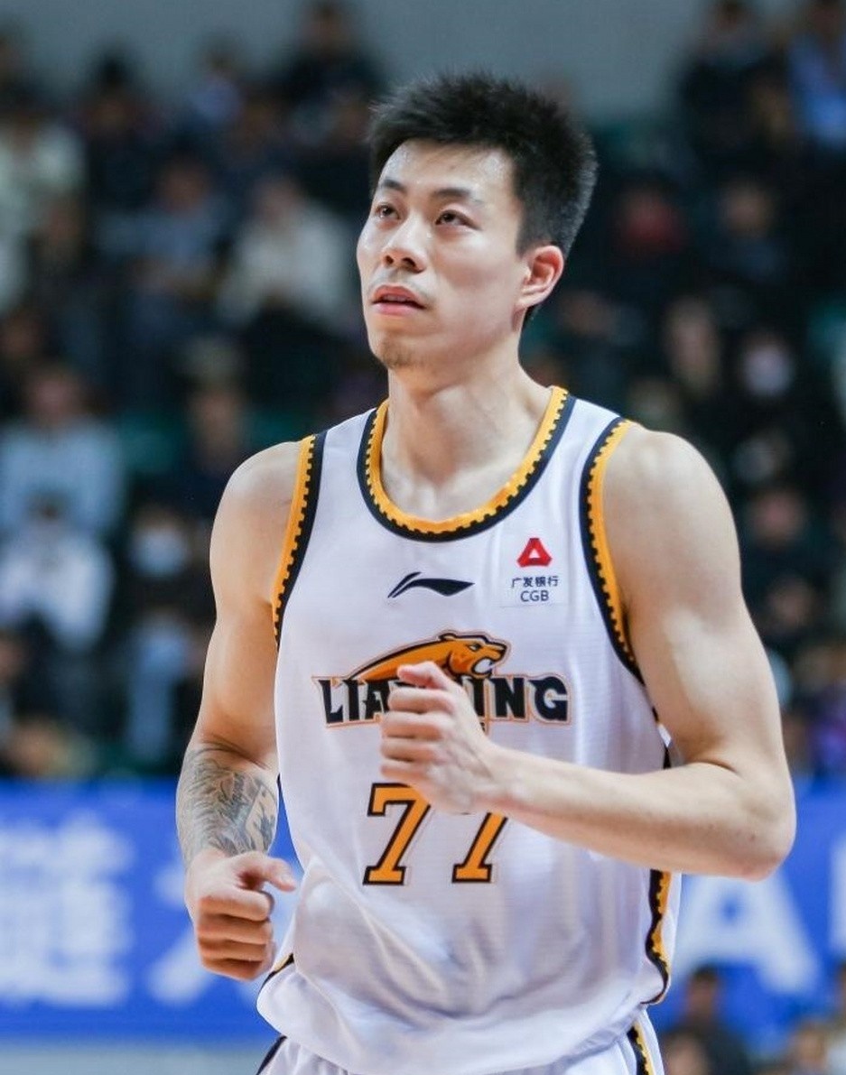 雄鹿轻取福建队，张镇麟状态火热