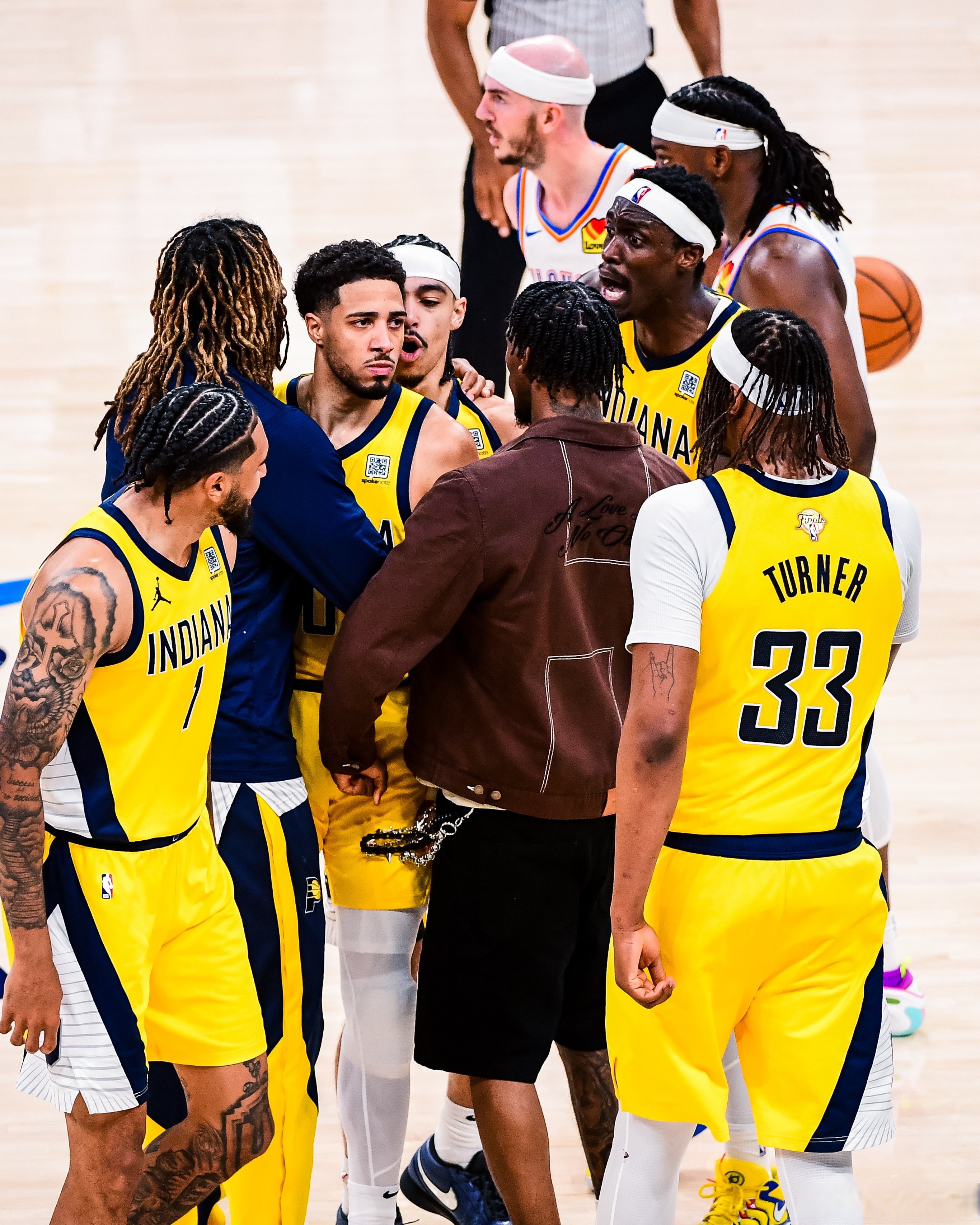 凯尔特人鏖战步行者,保罗点燃赛场 凯尔特人鏖战步行者,保罗点燃赛场