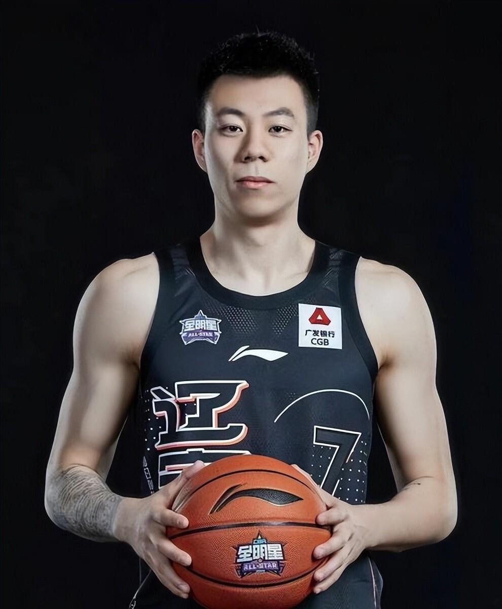 四川队鏖战辽宁队，张镇麟高光表现