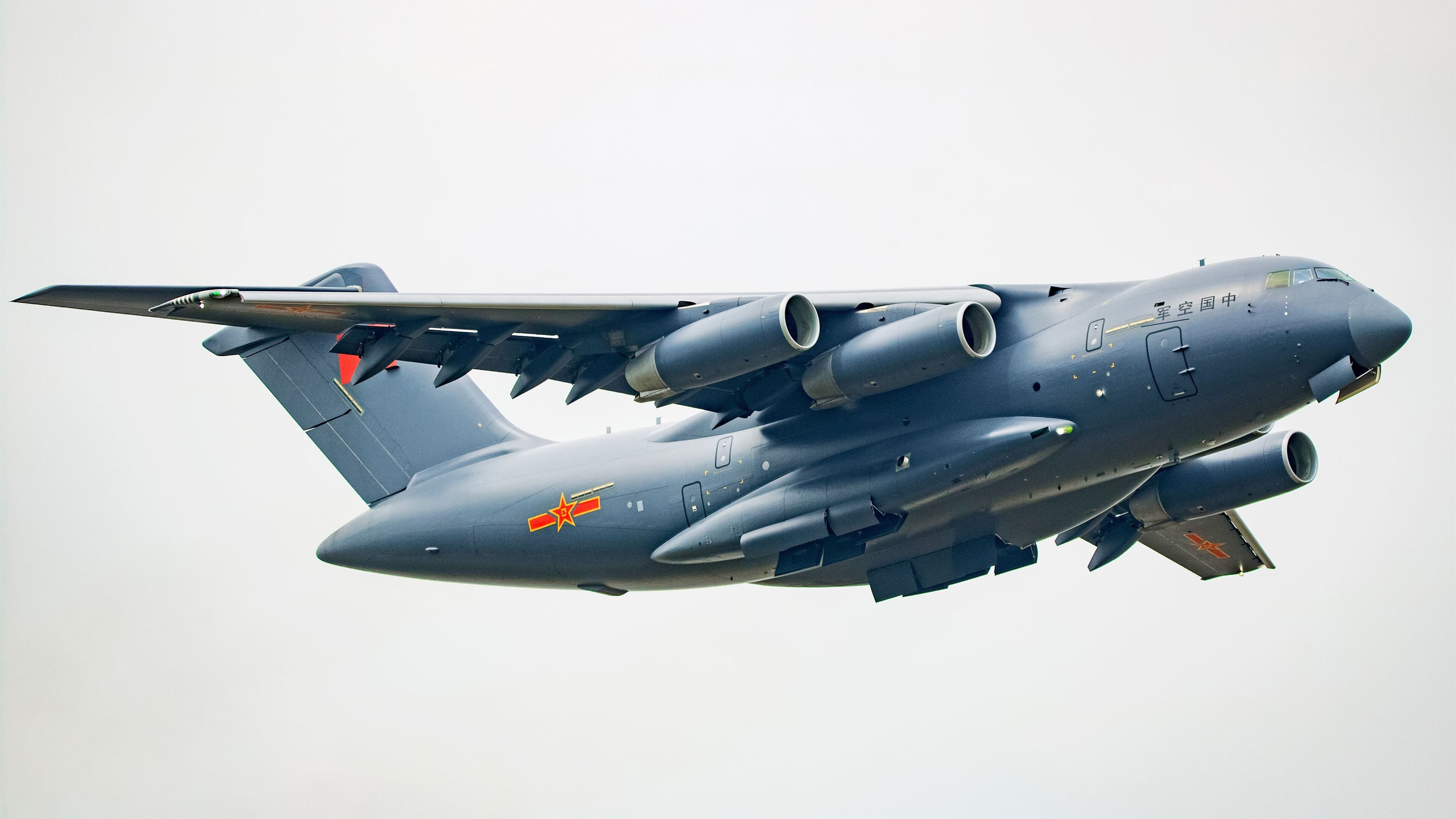 赛场上的多巴胺超载,当喀麦隆斩落马里撞上凯塞多接管F1揭幕战