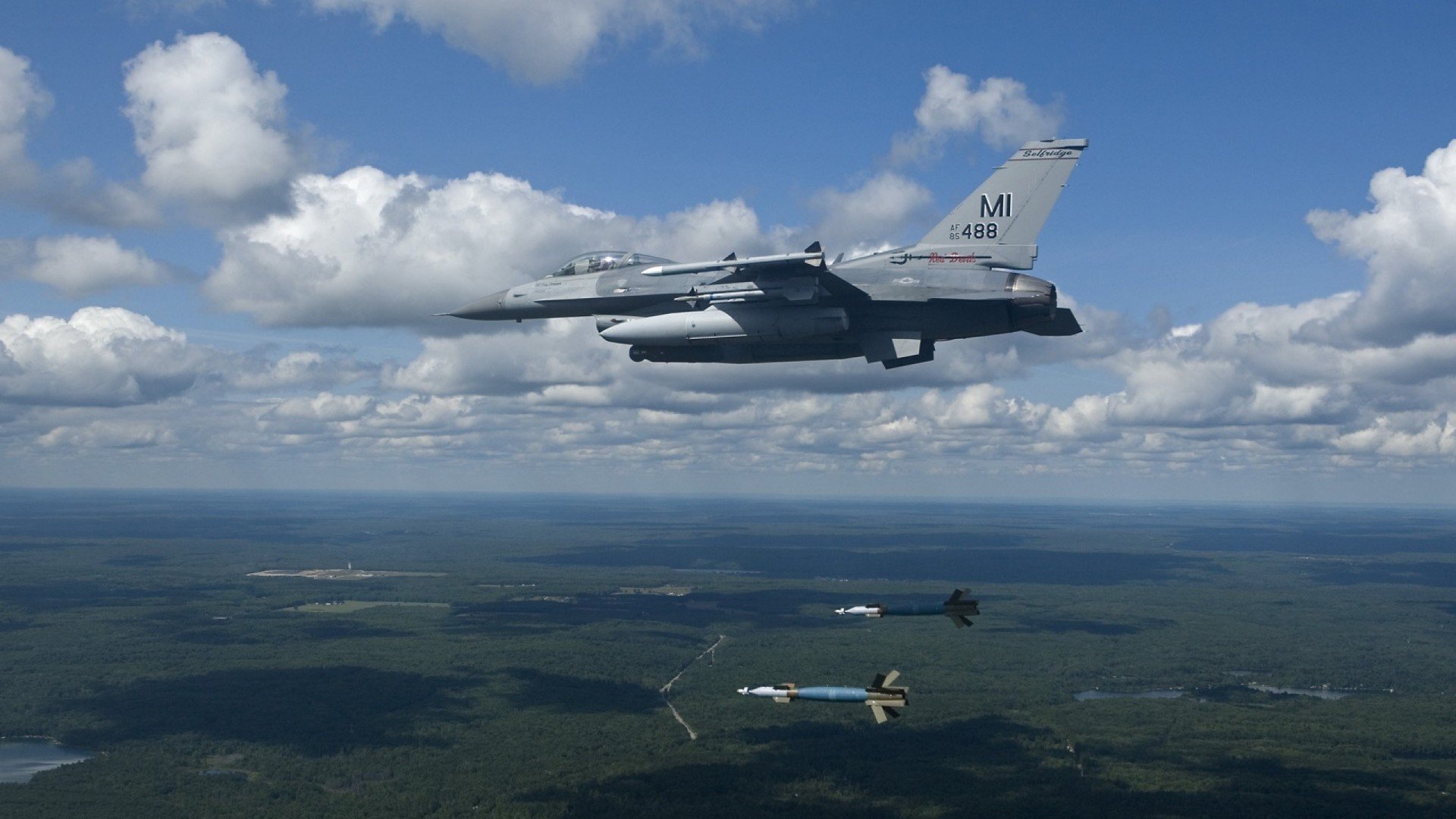 生死时刻的冷血艺术家，德文·布克关键球摧毁灰熊，猛龙客场踏平孟菲斯