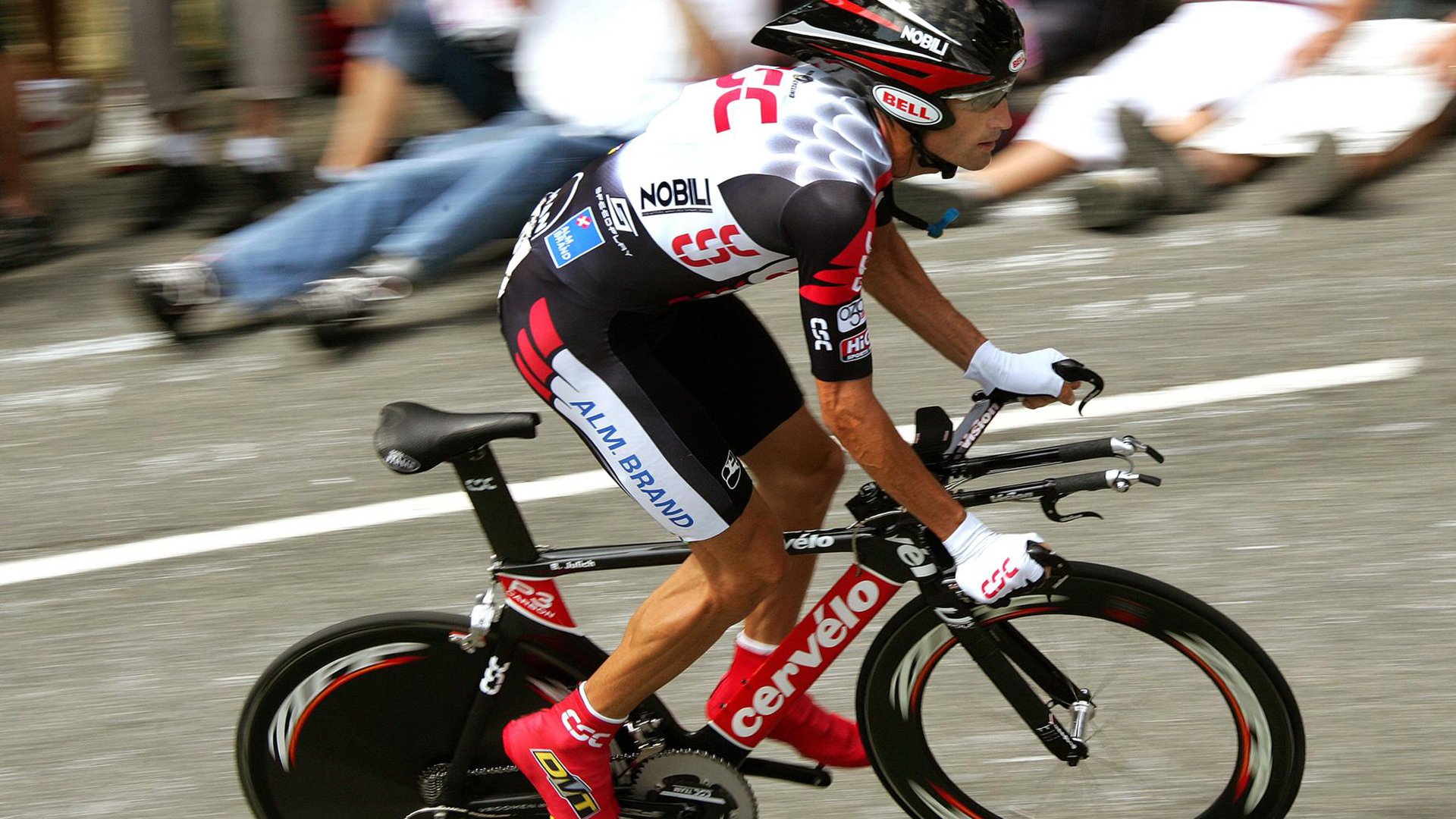 铁闸之光，詹姆斯一役定鼎，终结英超十年争冠悬疑